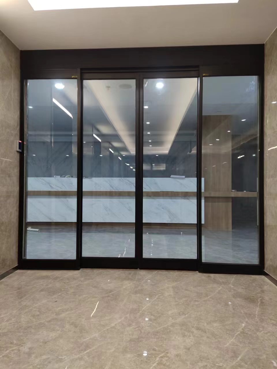 邳州市玻璃伸缩门