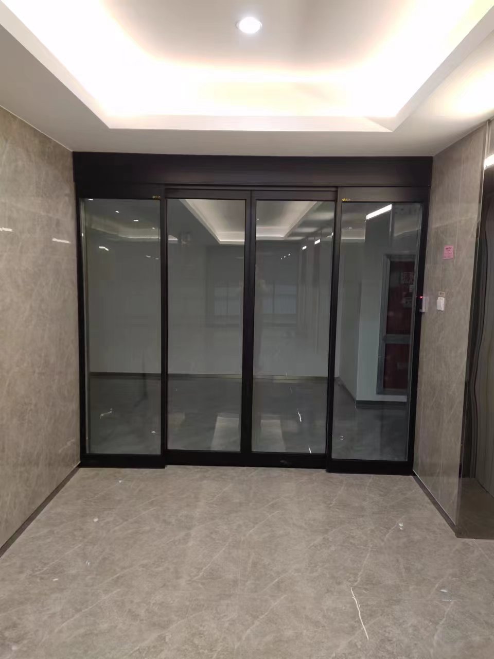 邳州市玻璃伸缩门