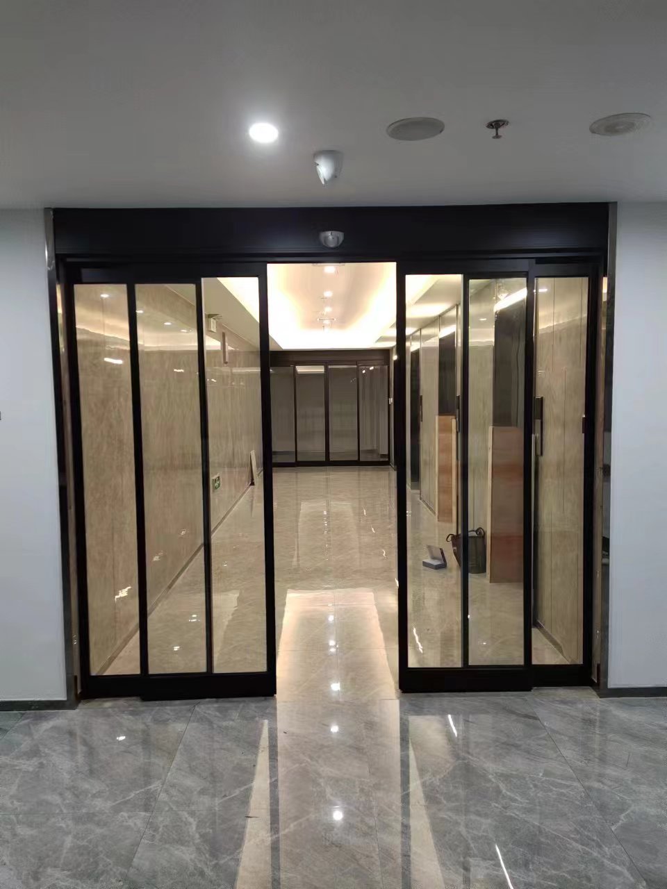 邳州市玻璃伸缩门